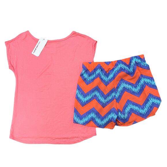 Miss Majesty Pink Chevron 2-Piece Set Graphic Tee & Shorts NWT Girls Size 10-12 - Picture 2 of 4